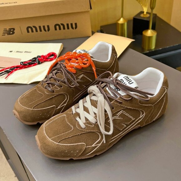 💎✨Authentic✨💎Fast shipping✨💎New Balance X Miu Miu 530 Suede Brown Sneakers✨💎 - Picture 1 of 10
